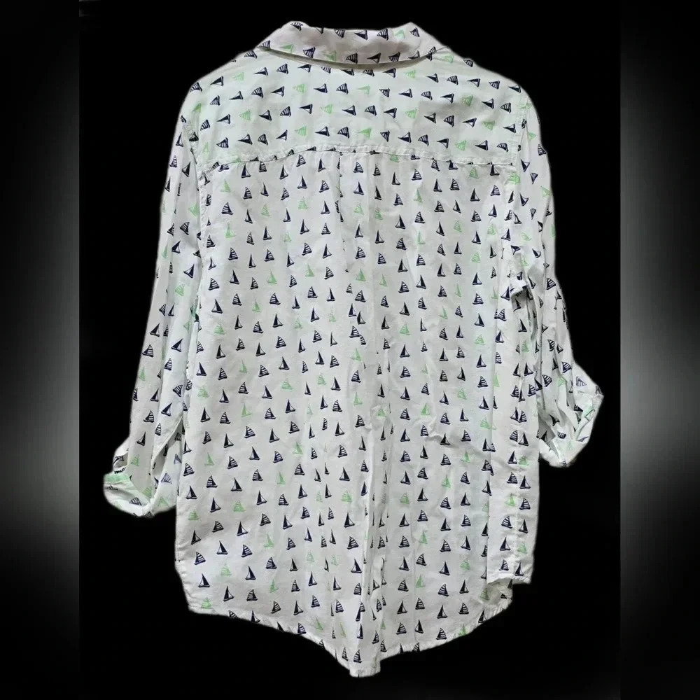 Style & Co, Size Petite XL, White Button-Down Graphic Longsleeve - Picture 3 of 15